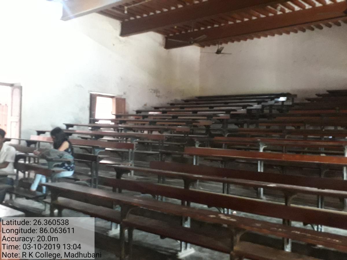 CLASS_ROOM_-12879c.jpg