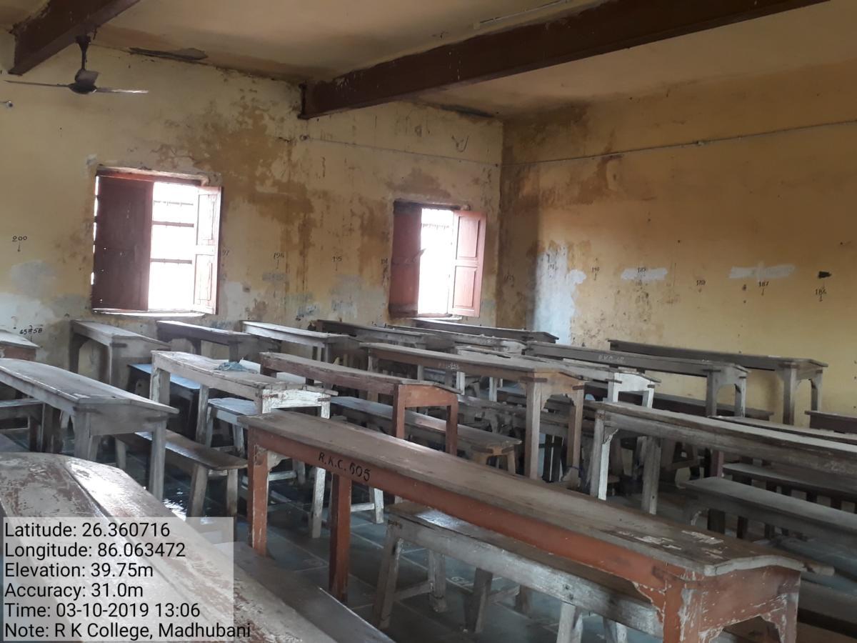 CLASS_ROOM_-14879c.jpg