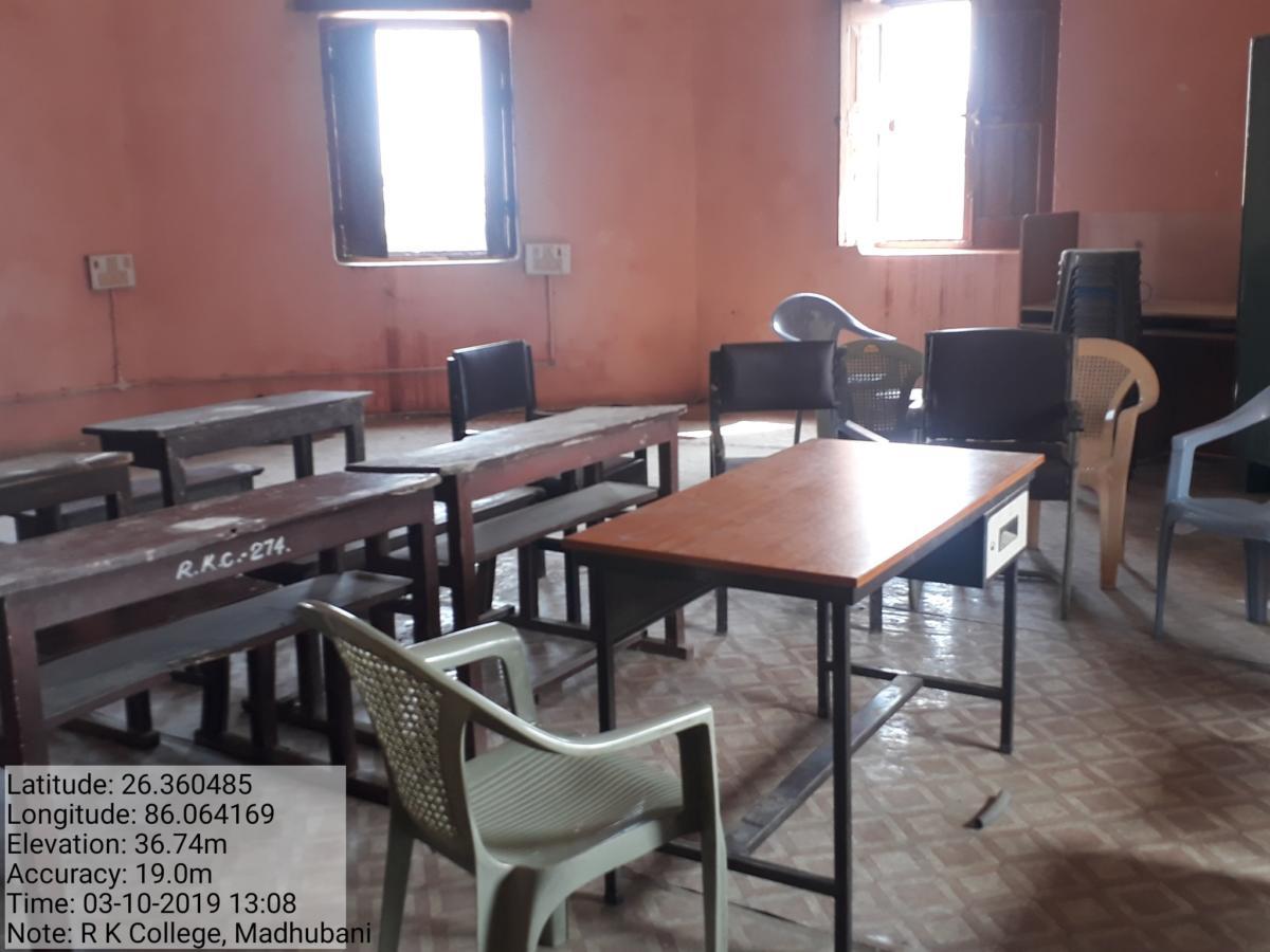 CLASS_ROOM_-17879c.jpg