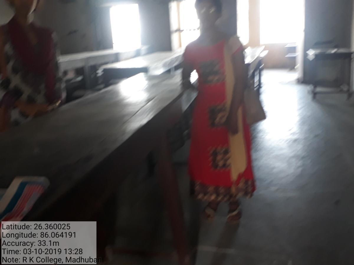 CLASS_ROOM_-24879c.jpg