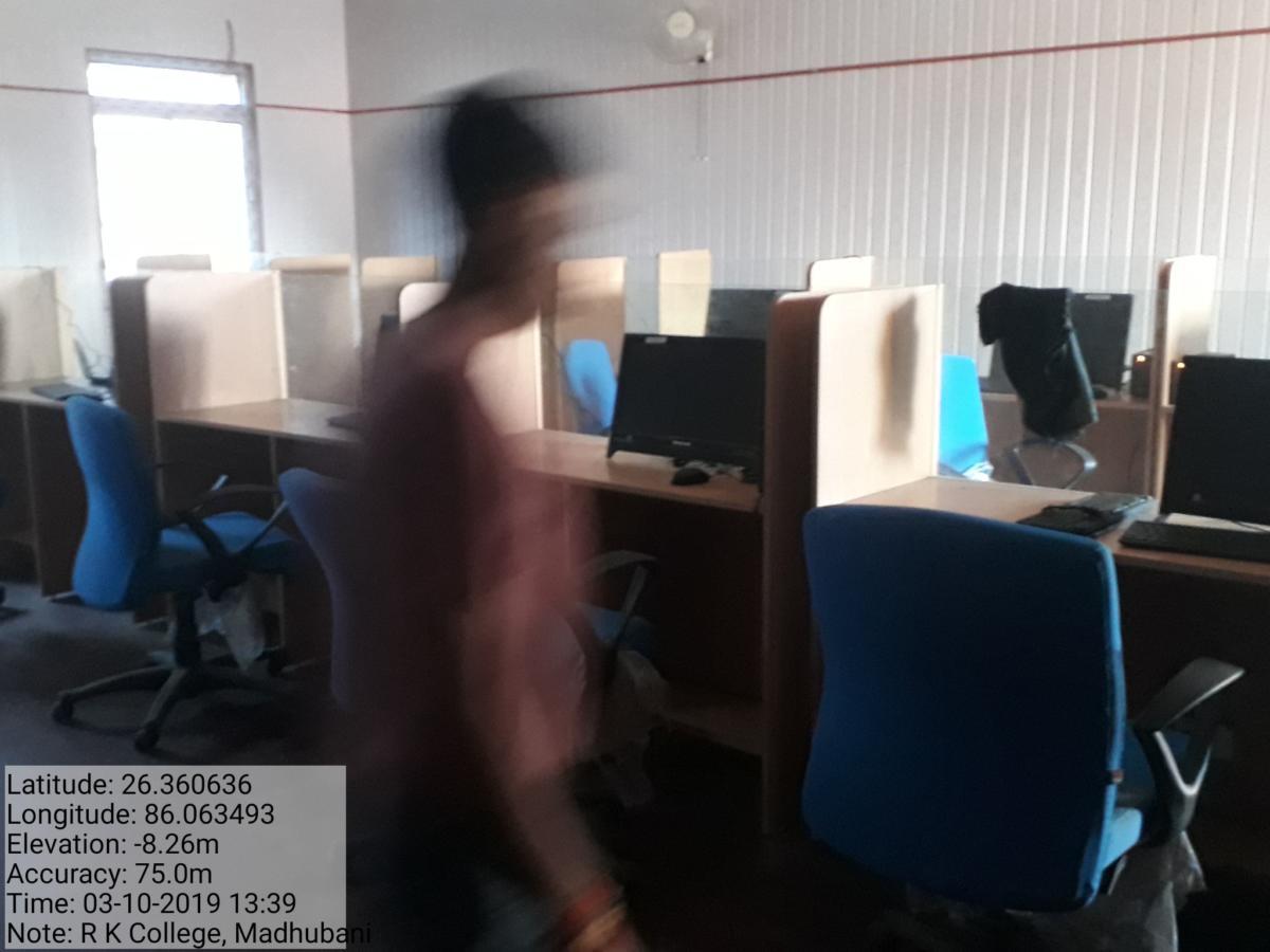 CLASS_ROOM_-26879c.jpg