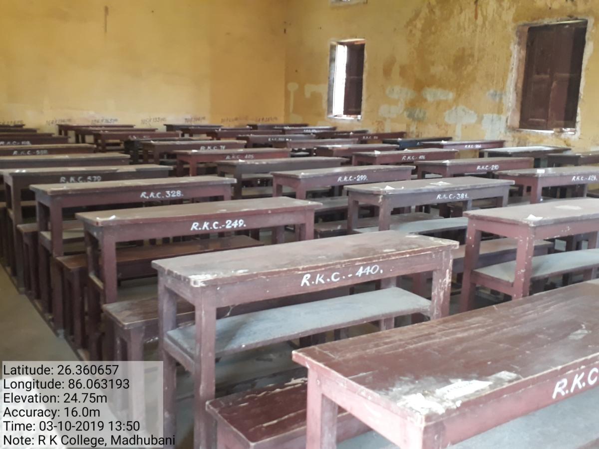 CLASS_ROOM_-32879c.jpg