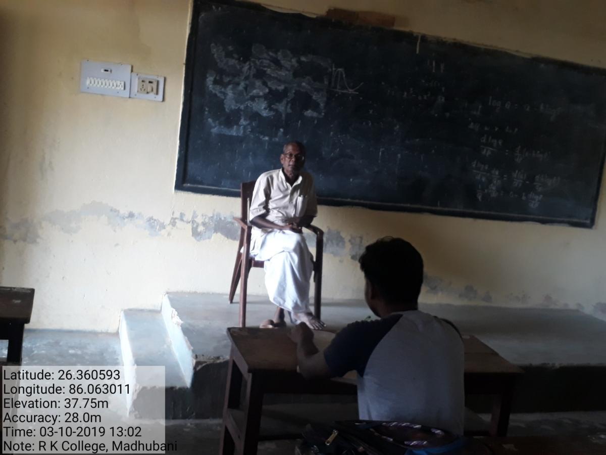 CLASS_ROOM_-9879c.jpg